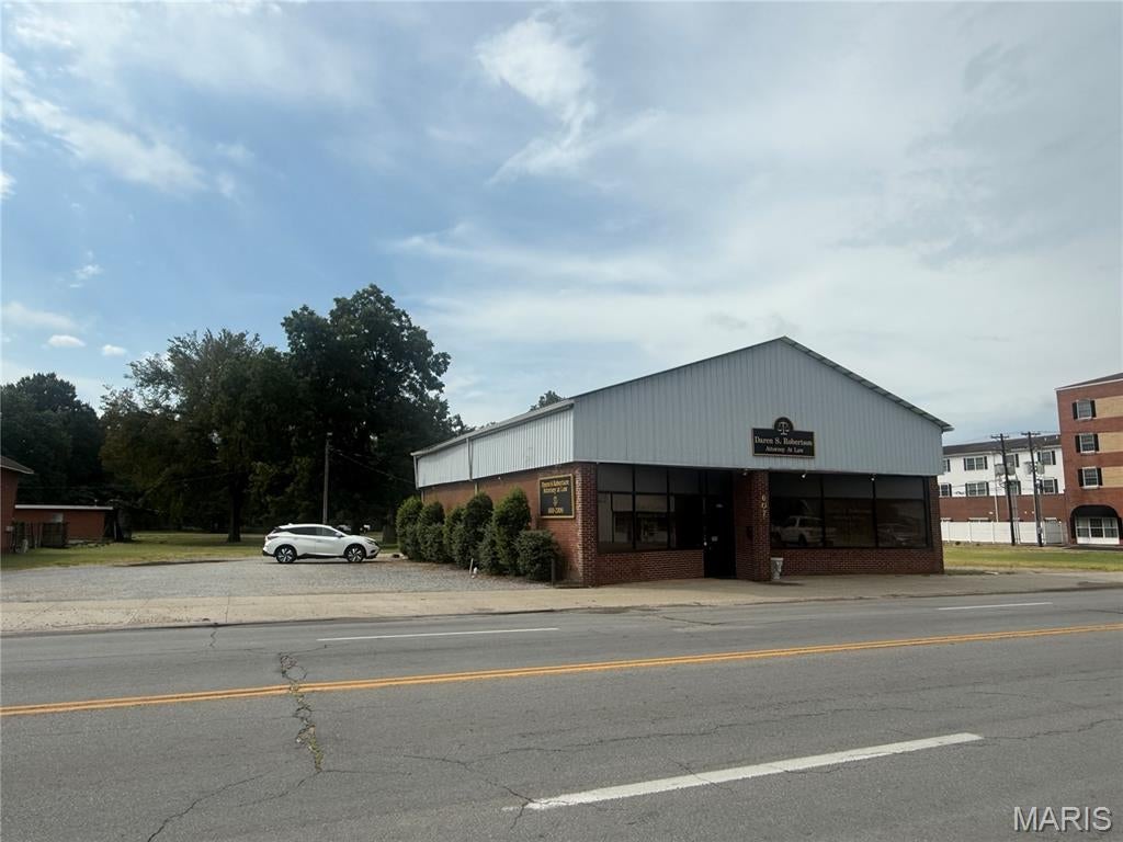 Frazier - Commercial Sale