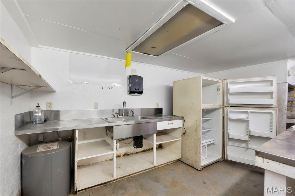 n/a - Commercial Sale