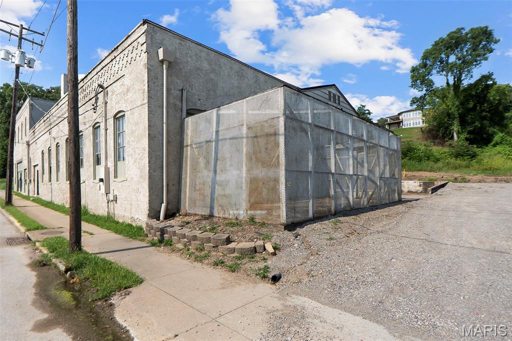 n/a - Commercial Sale
