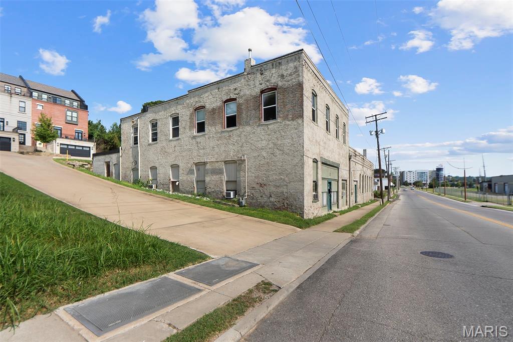 n/a - Commercial Sale