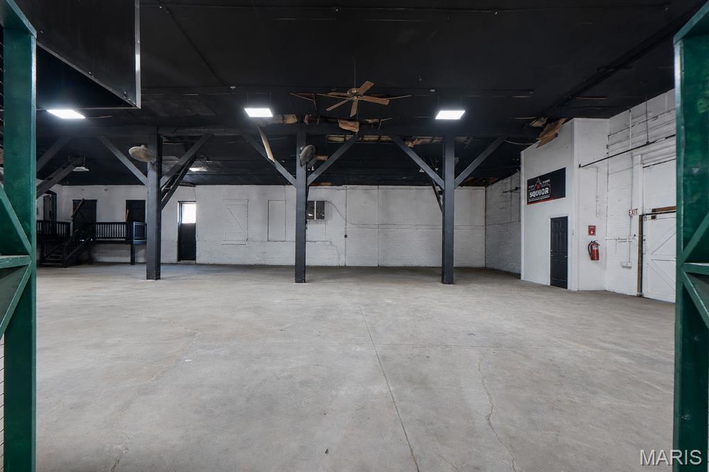 n/a - Commercial Sale