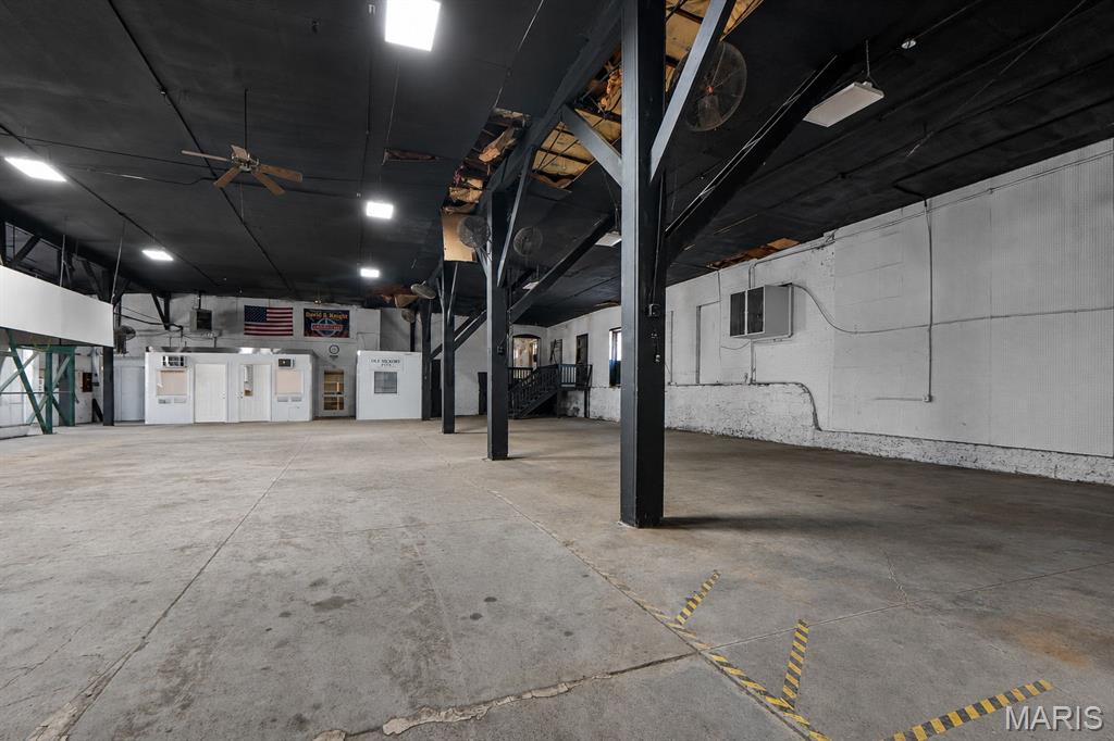 n/a - Commercial Sale