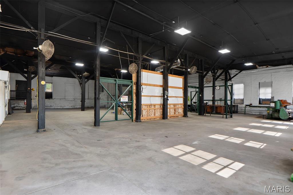 n/a - Commercial Sale