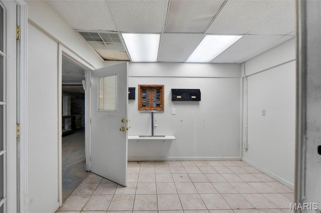 n/a - Commercial Sale