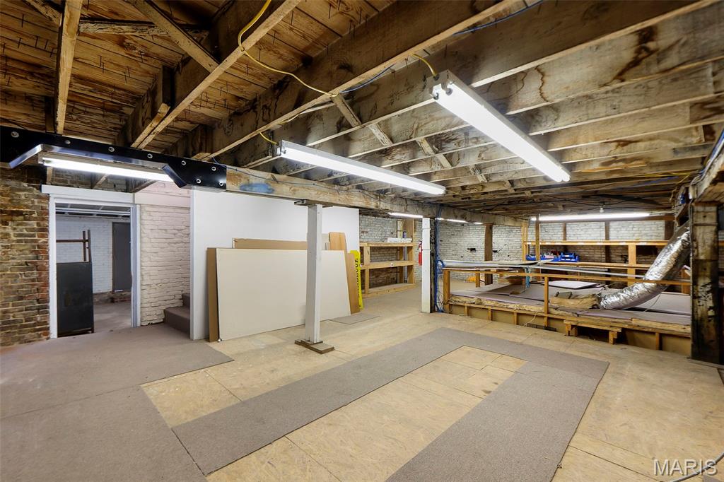n/a - Commercial Sale