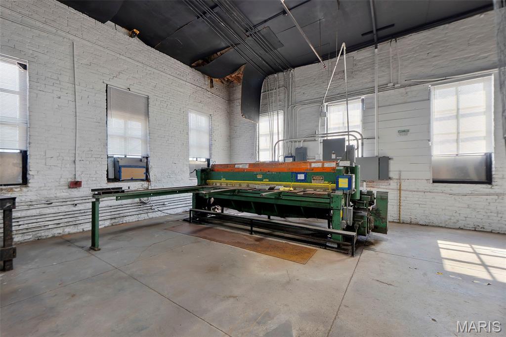 n/a - Commercial Sale