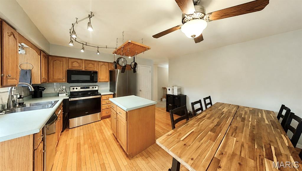 Lakeview Estates 01/Steeles - Residential
