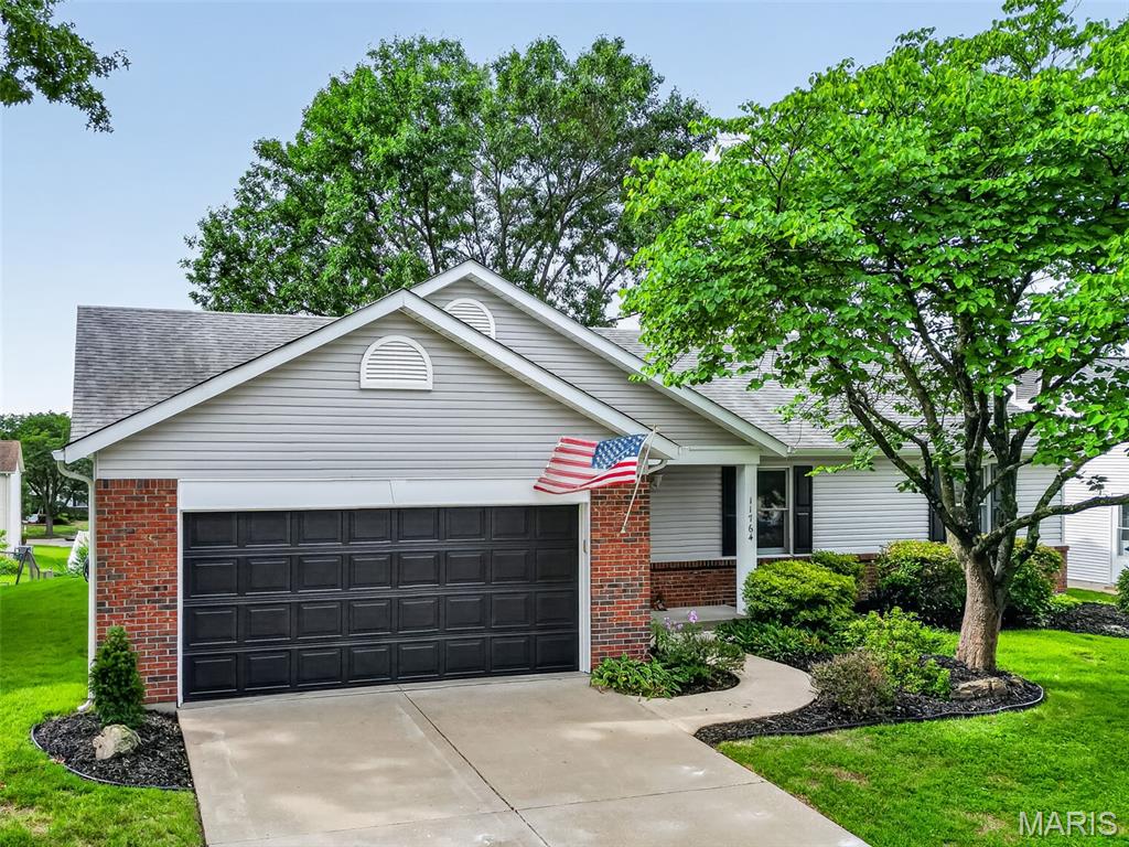 Parkwood Acres 2 Lt 20 & Lt Pt 21 - Residential