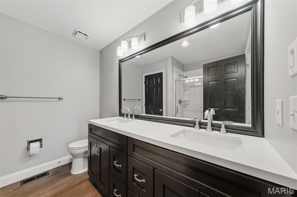 Parkwood Acres 2 Lt 20 & Lt Pt 21 - Residential