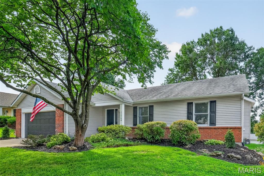 Parkwood Acres 2 Lt 20 & Lt Pt 21 - Residential