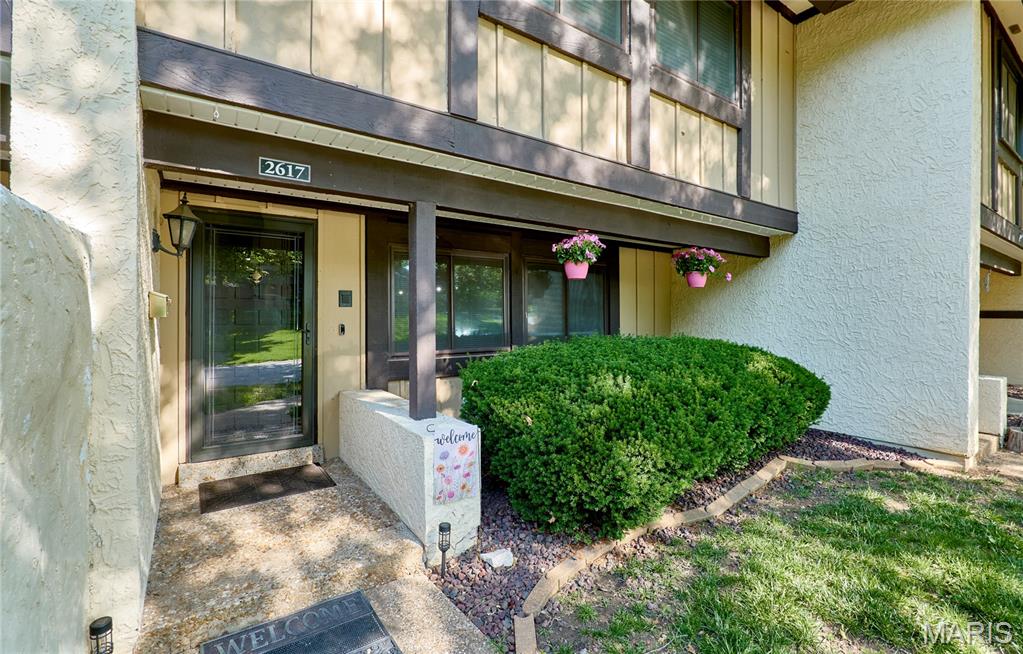 Great new pricing opportunity for this spacious condo!! Seller will pay first few months of HOA fee. Looking for low a maintenance condo with plenty of space at a great price! Look no further. Condo amenities include lawn maintenance, snow removal and trash service as well as some exterior insurance; LOWERING YOUR OVERALL COST. Enjoy easy living in this 1700+ sq ft open concept condo with 3 spacious bedrooms, 3 bathrooms, living room, dining room, hearth room, main floor laundry  & loft. The main level includes a large living room to accommodate all of your entertainment needs. The kitchen offers a convenient workspace with center island, wood cabinetry and pantry for plenty of storage along with stainless appliances.  You can enjoy meals in a separate dining area with updated lighting.  Spend evenings in the adjacent cozy Hearth room with masonry fireplace or walk out to your patio with privacy fence on 2 sides and beautiful wooded area beyond.  A main floor laundry adds convenience to laundry day; no more running up and down to do laundry. An updated powder room completes this level.  Walk up the open stairs to the versatile loft with skylight for natural lighting.  So many possibilities for this flex area! It could be used as an office, playroom, entertainment room, studio or whatever you can imagine. A coffee bar or whatever kind of bar you desire adds to the possibilities. 
The sizeable primary suite has ample space for a king bed and additional furniture as well as a walk-in closet.  Enjoy peaceful views of the nearby woods from the private balcony.  The spa-like primary ensuite bath offers a private retreat space with double vanities, large soaking tub and shower.   An additional full bath and two nice sized bedrooms complete the upper level. Vinyl plank, vinyl and ceramic tile flooring throughout is so easy to keep clean. Imagine your free time with no more grass cutting, lawn maintenance or snow removal!  Easy access to Highway 364, 40 and 70 makes dining, shopping and commuting a breeze.