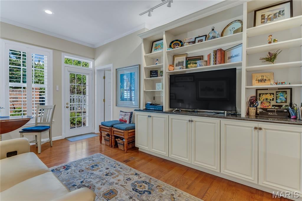 Middleton Court Condo Ph One - Residential