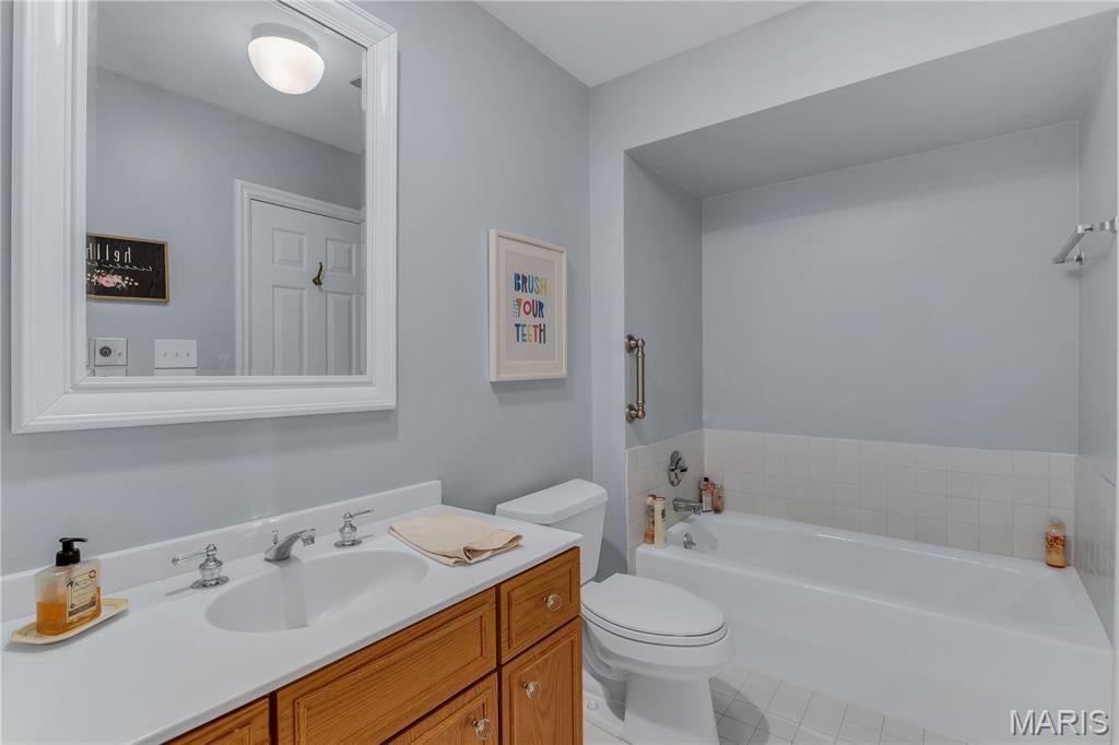 Middleton Court Condo Ph One - Residential