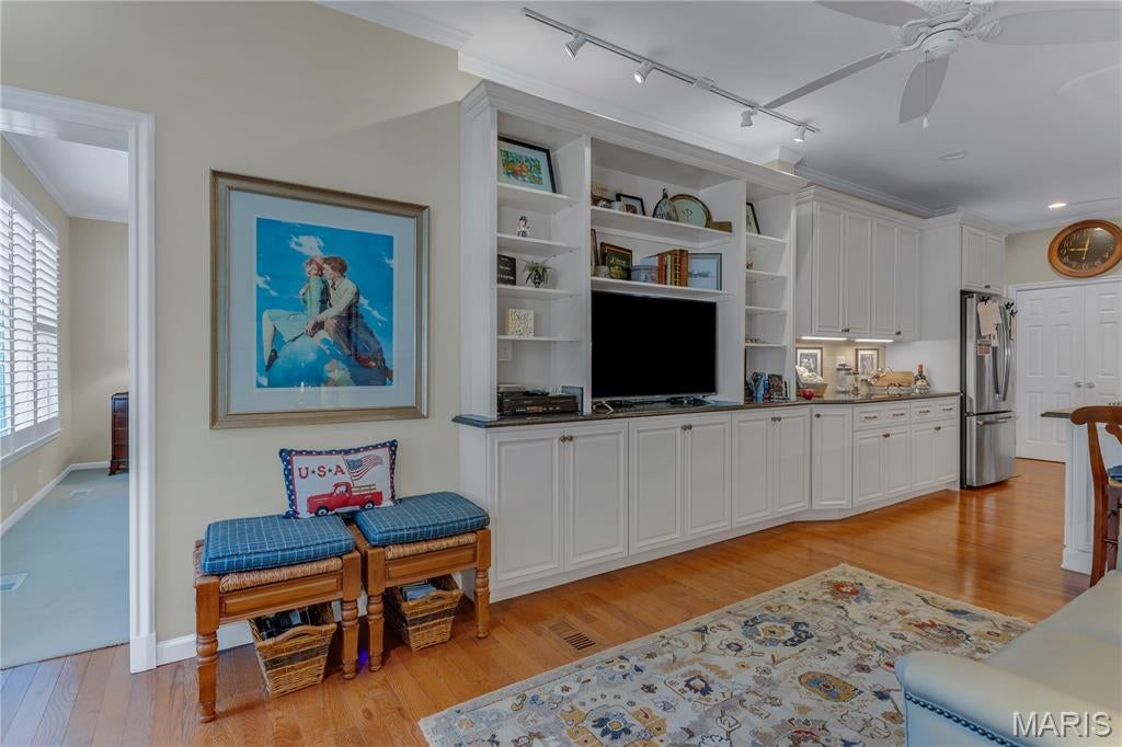 Middleton Court Condo Ph One - Residential