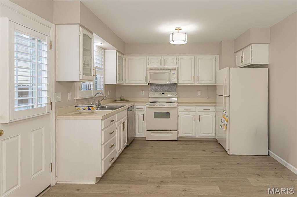 Brooksgate Manor - Residential