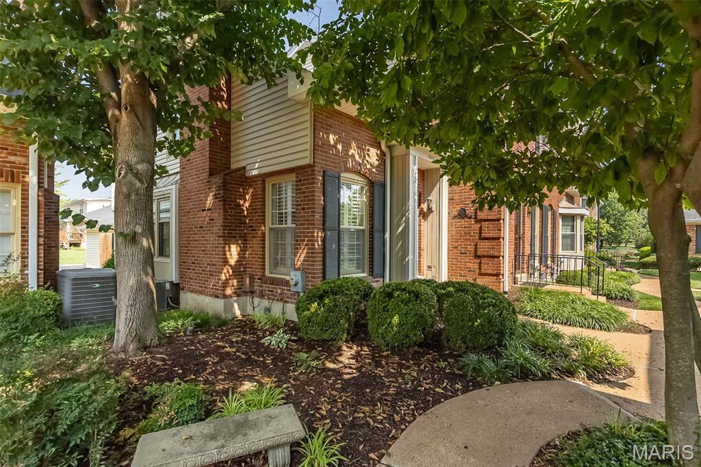 Brooksgate Manor - Residential