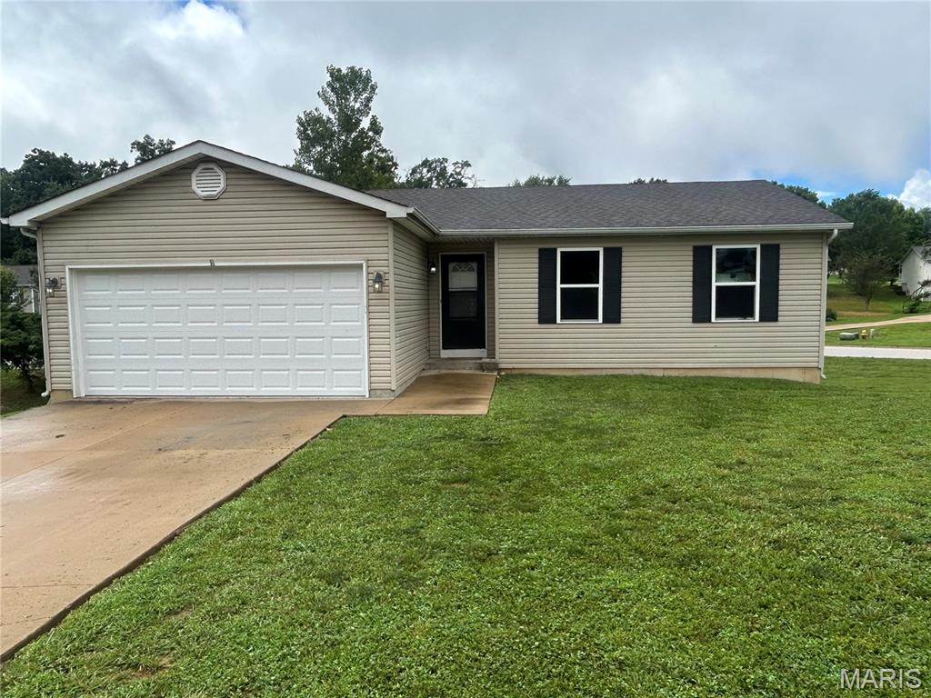 Take a look at this 3 bedroom, 3 bath home nestled in on a huge corner lot and in one of St. Clair's well-established and desirable neighborhoods. The home was built in 2014. The basement has been finished with an extra kitchen area, a large bar and pool room,  an extra full bathroom and has plenty of storage rooms.  
3 Bedrooms and 2 full bathrooms on the main level and a main floor laundry room. Seller is also paying for a 
1-year Choice Home Warranty for that extra protection. Make your appointment today! Must have 24 hours notice.