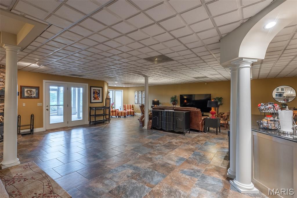 WEST BLUFF - Residential