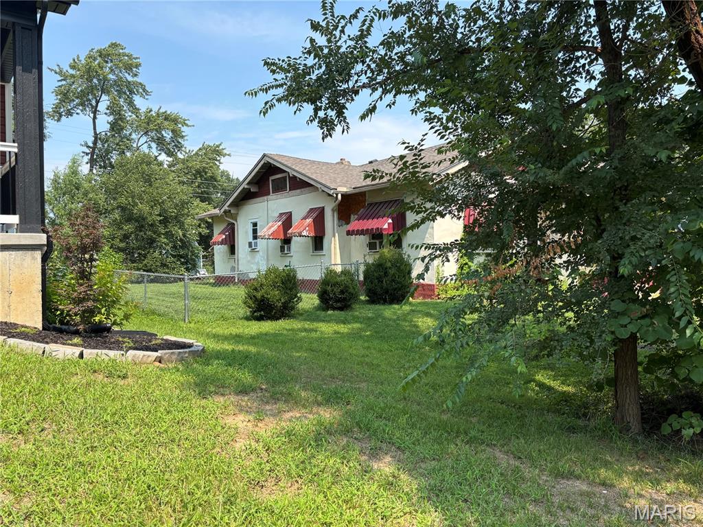 Welcome to this spacious 3-bedroom, 1-bathroom home offering approximately 1,610 sq. ft. of living space on a desirable corner lot. The property features a detached 2-car garage, fenced backyard, and an unfinished basement with a convenient walkout, providing plenty of potential for additional living space, storage, or future finishing.
This home is a great opportunity for investors or buyers looking to add value. It needs cosmetic updates and some repairs, including attention to portions of the stucco exterior, but offers a solid opportunity to transform the property and build equity. Located in a desirable neighborhood with established surroundings, this property has excellent potential for the right buyer.