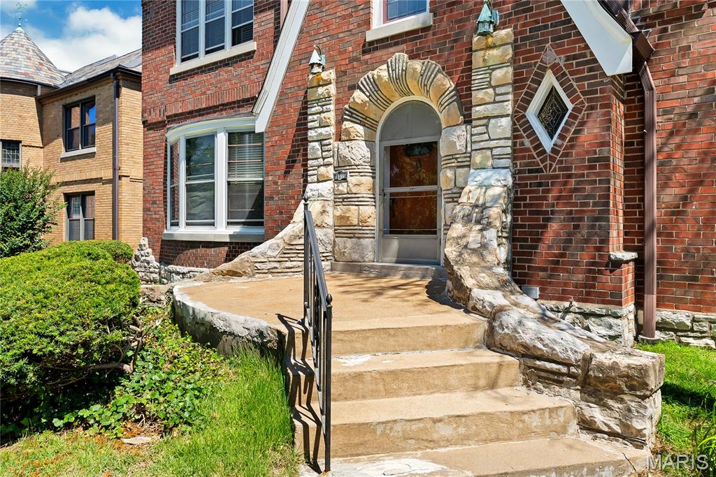 Davis Place - Residential