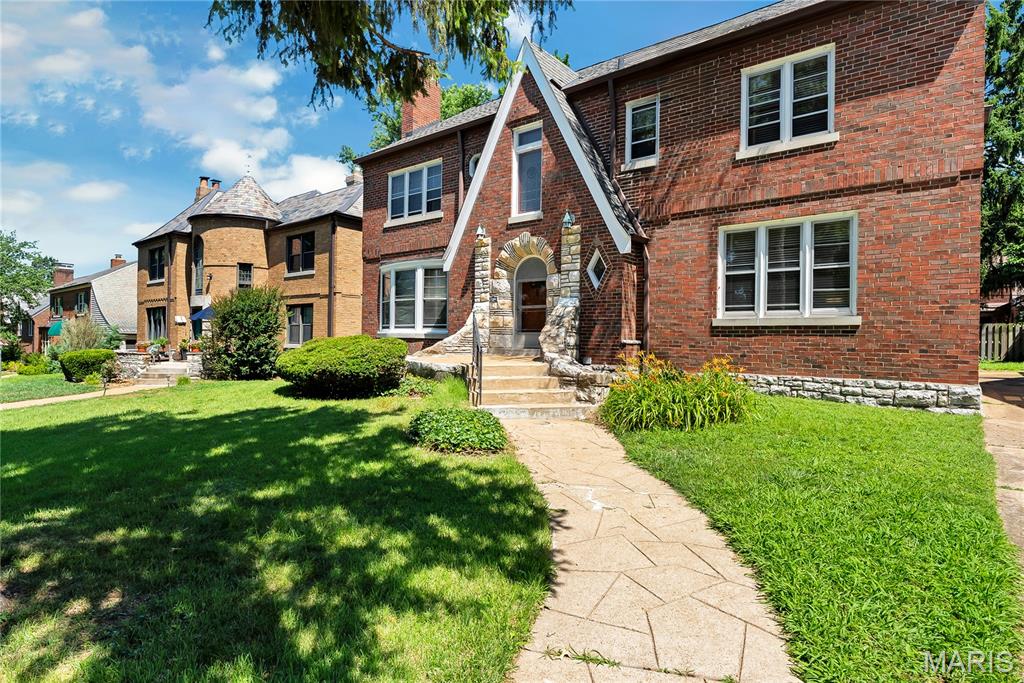 Davis Place - Residential