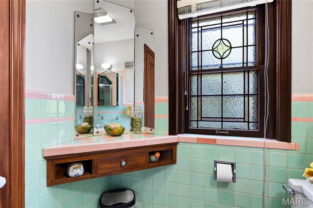 Davis Place - Residential