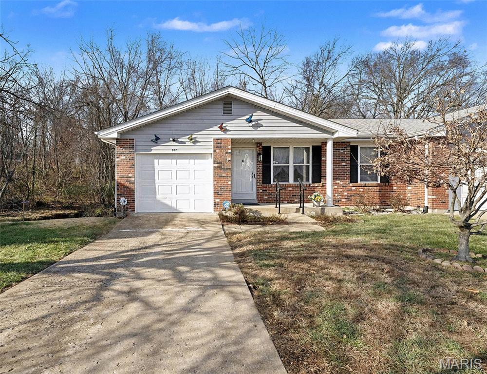 Awesome villa backing to trees and minimum steps into home! As you enter this home you are in the large Living room boasting lots of natural light. Living room leads to Breakfast/Dining area plus sitting at the counter. Kitchen features beautiful new granite countertops and faucet, cabinets are in great condition. Washer and dryer are located behind doors in the Kitchen for easy access for your laundry.  Doors from Breakfast/Dining area lead to large deck with a great view of trees behind the home. Primary bedroom boasts lots of closet space plus full bathroom, with step-in shower. Hall bath has a tub/shower.  The 2nd bedroom is off the Living room with large closet. Possibilities abound in the walk-out lower level, the large room could be a rec area, office etc. Walk-out lower level  offers space for a 3rd bedroom. Another full bathroom in the lower level with step-in shower. Large storage area will accommodate your storage needs.  Door leads to amazing patio, great for relaxing or more space to entertain. One car garage has plenty of space for storage and your car. This 3 bedroom, 3 full bath home has a lot to offer.