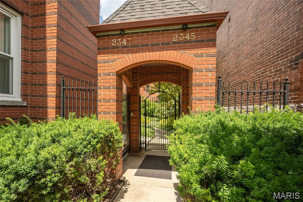 Lafayette Court - Residential