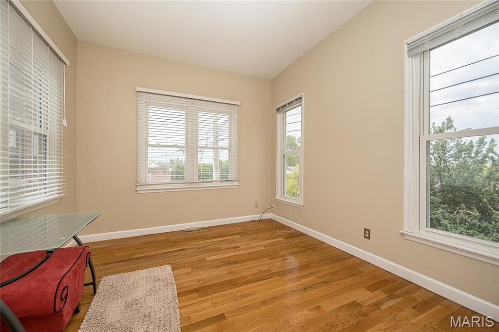 Lafayette Court - Residential