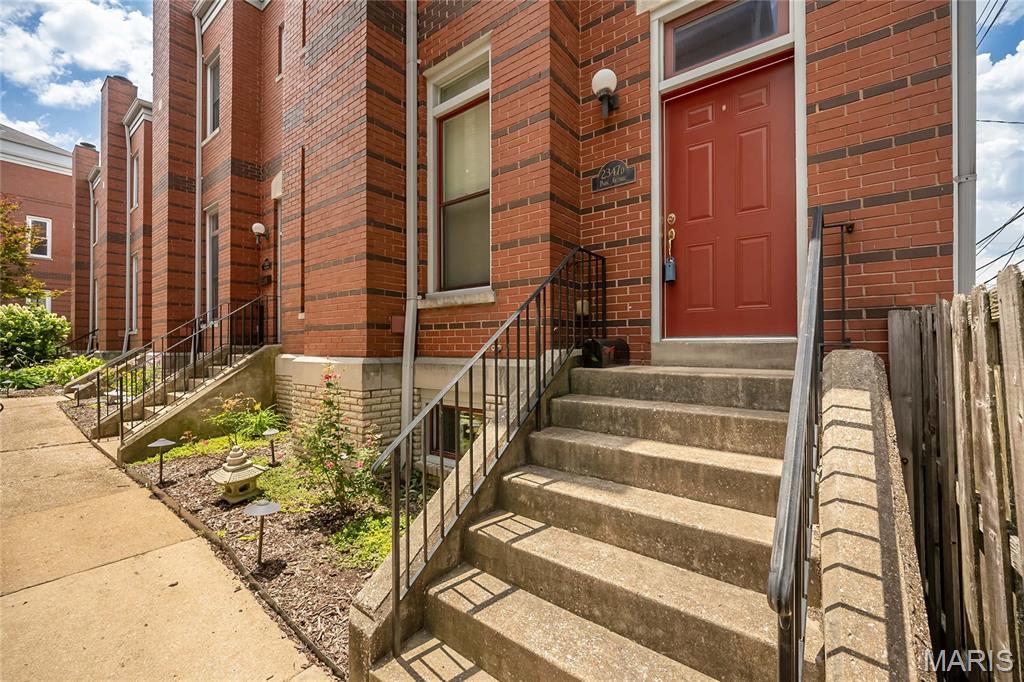 Lafayette Court - Residential