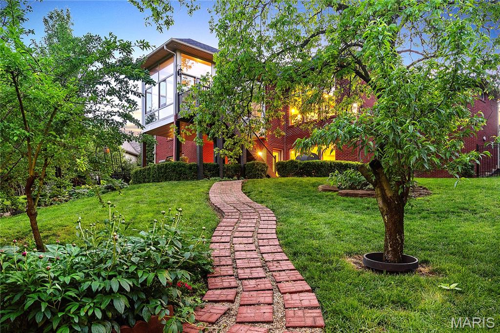 Old Hawthorne #2 - Residential