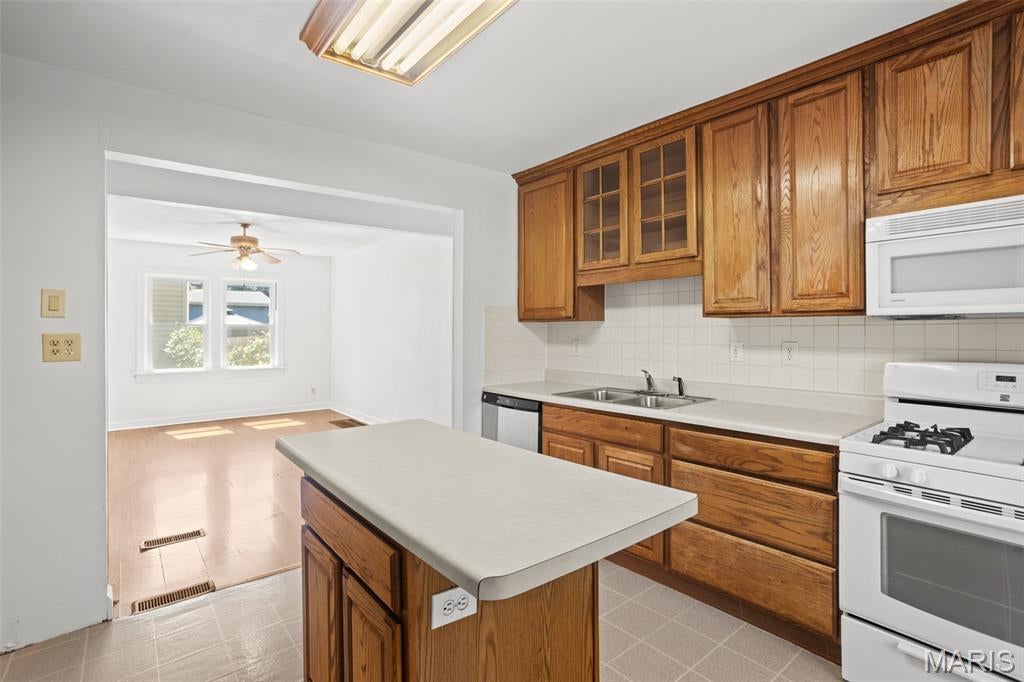 Alphonse Berry Tr - Residential