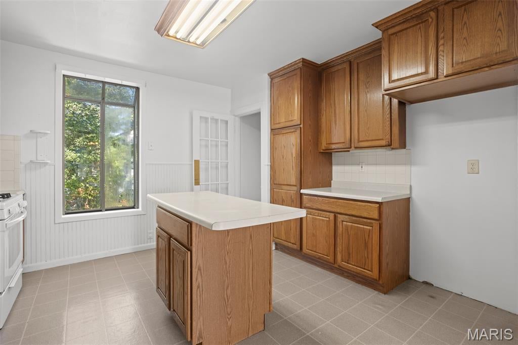 Alphonse Berry Tr - Residential