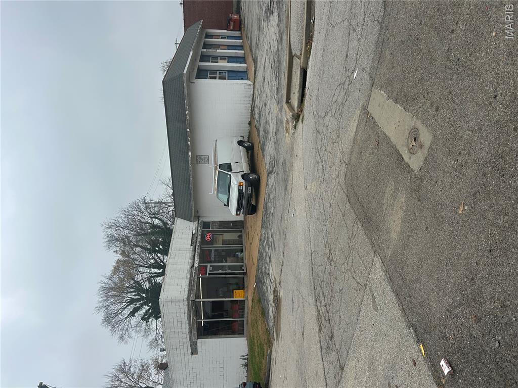 Floriss Center - Commercial Sale