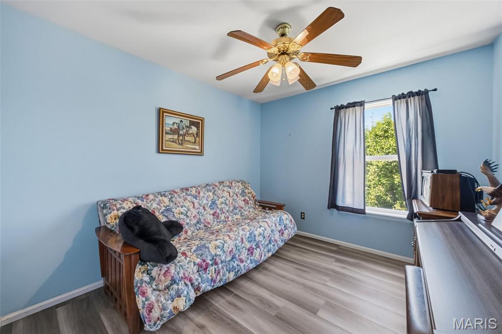 Hickory Square Ph Sin - Residential