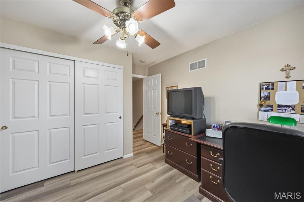 Hickory Square Ph Sin - Residential