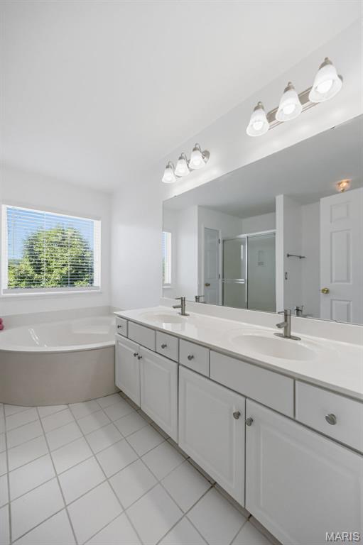 Hickory Square Ph Sin - Residential