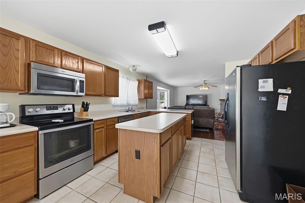 Hickory Square Ph Sin - Residential