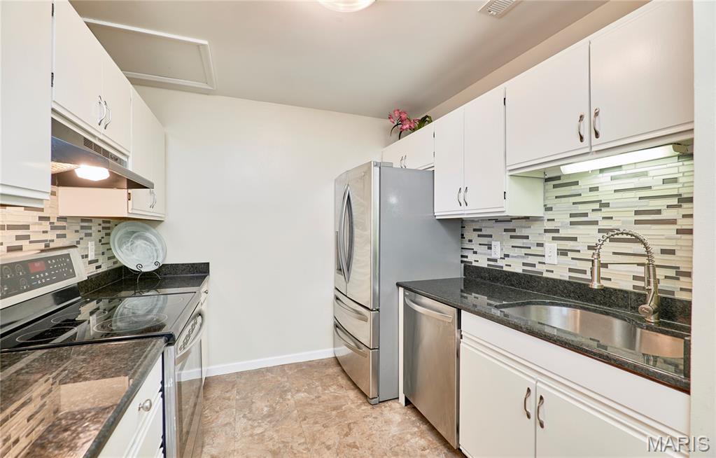 Brentwood Forest Condo Ph Six - Residential