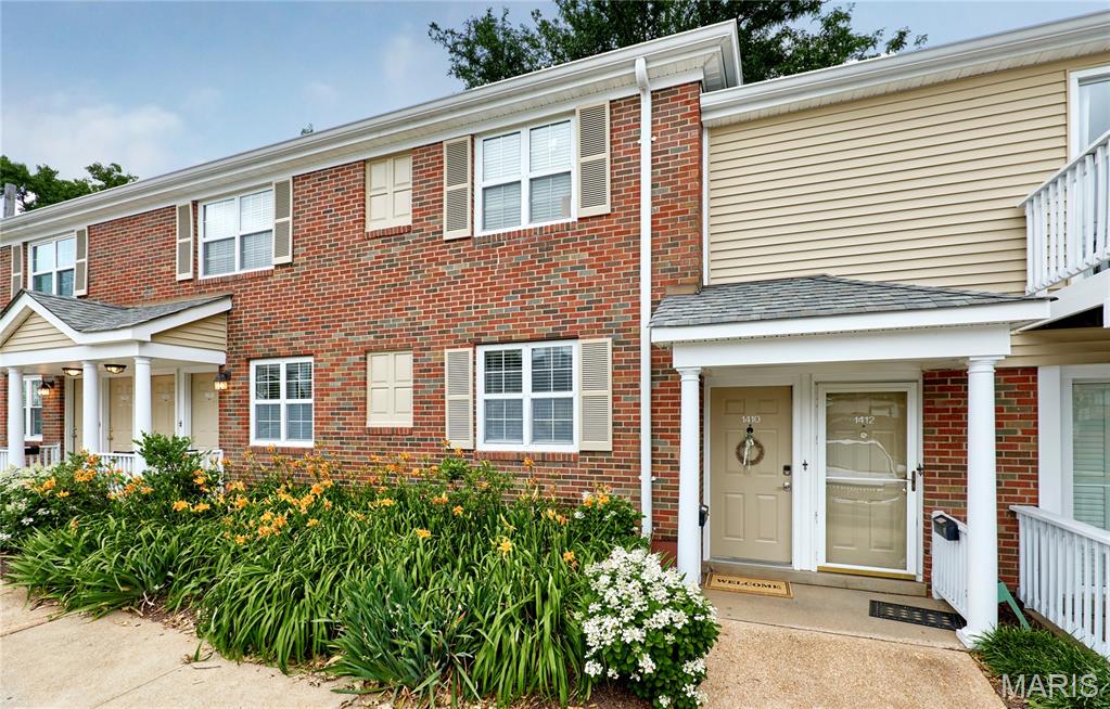 Brentwood Forest Condo Ph Six - Residential