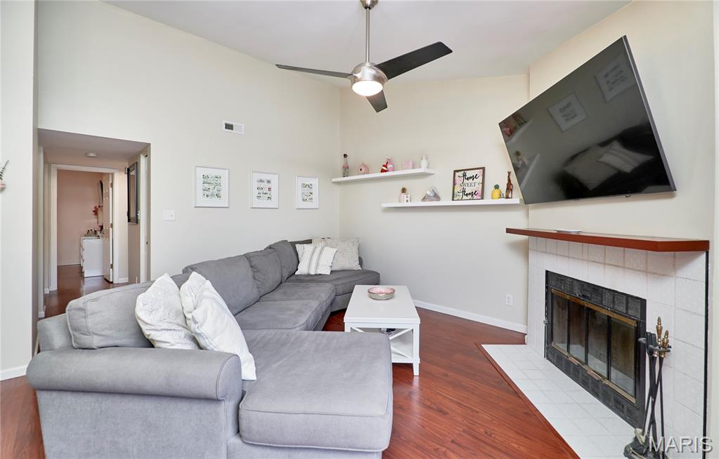 Brentwood Forest Condo Ph Six - Residential