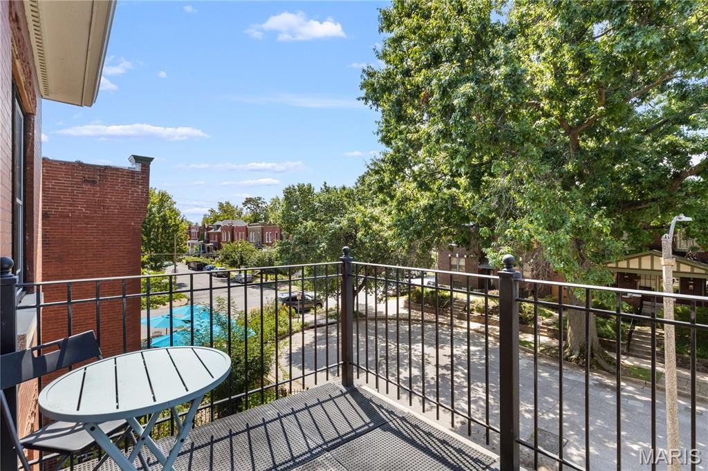 St Louis Commons Add - Residential Income