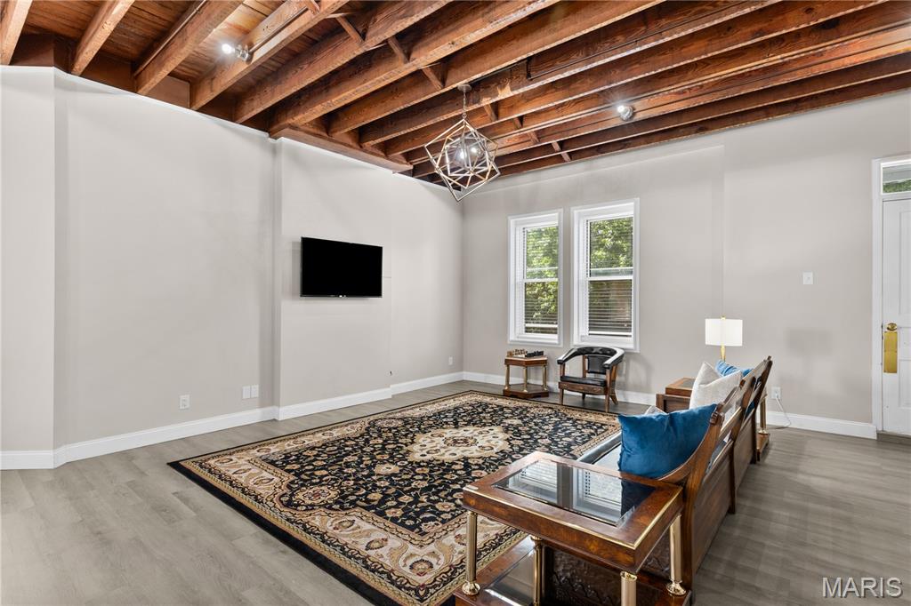 St Louis Commons Add - Residential Income