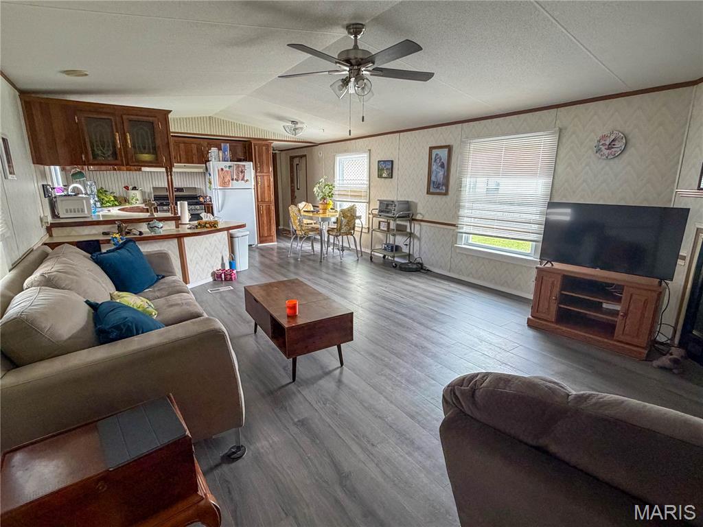 tri lake estates - Residential