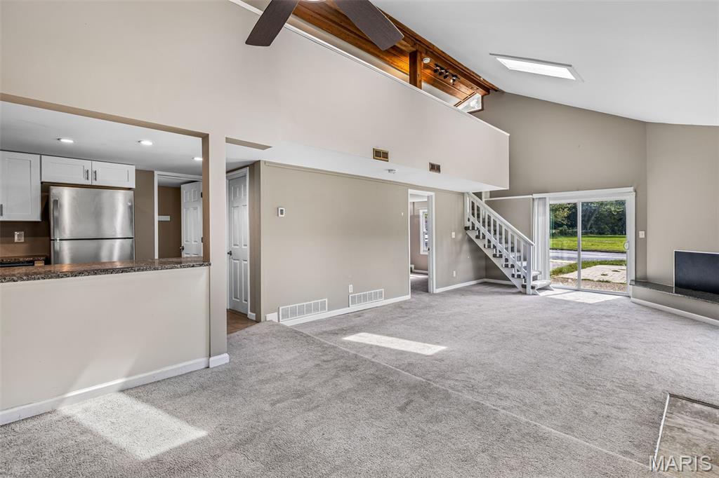 Elm Pt Place - Residential