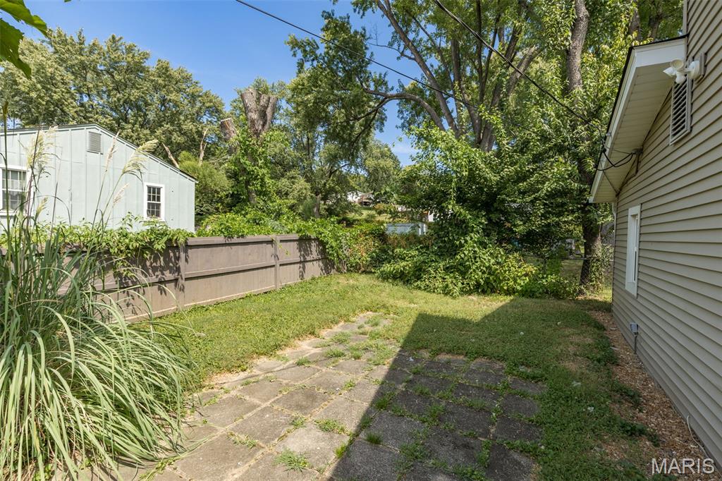 Elm Pt Place - Residential