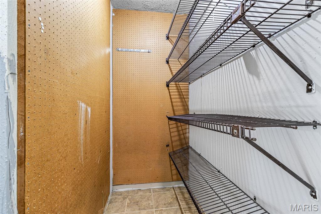 Elm Pt Place - Residential