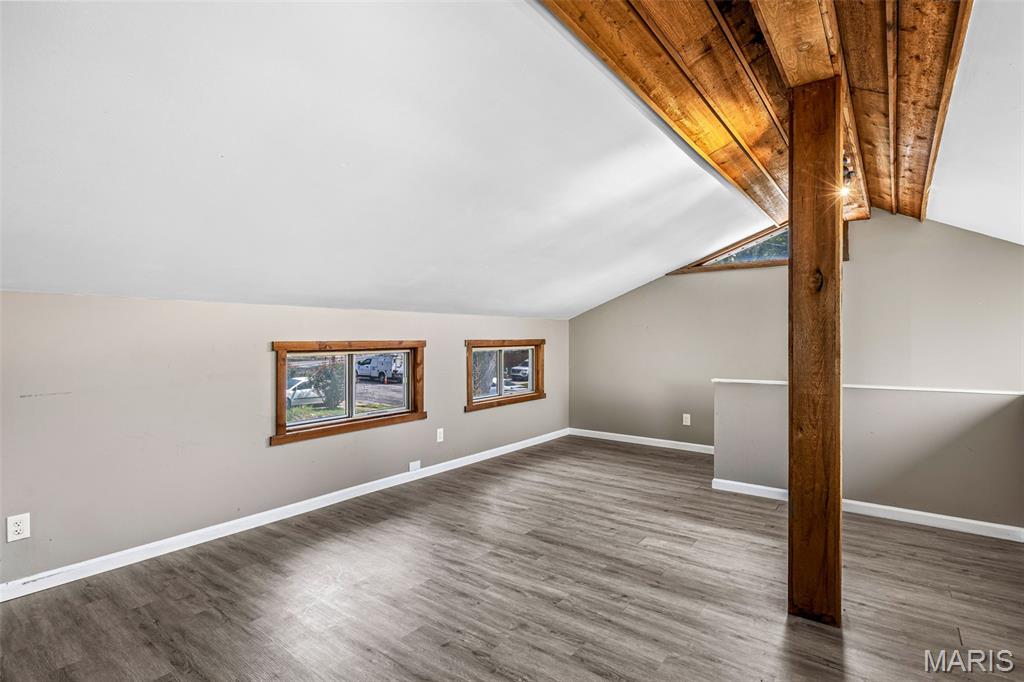 Elm Pt Place - Residential