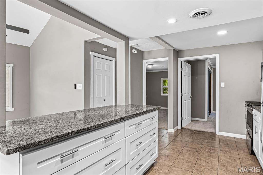 Elm Pt Place - Residential