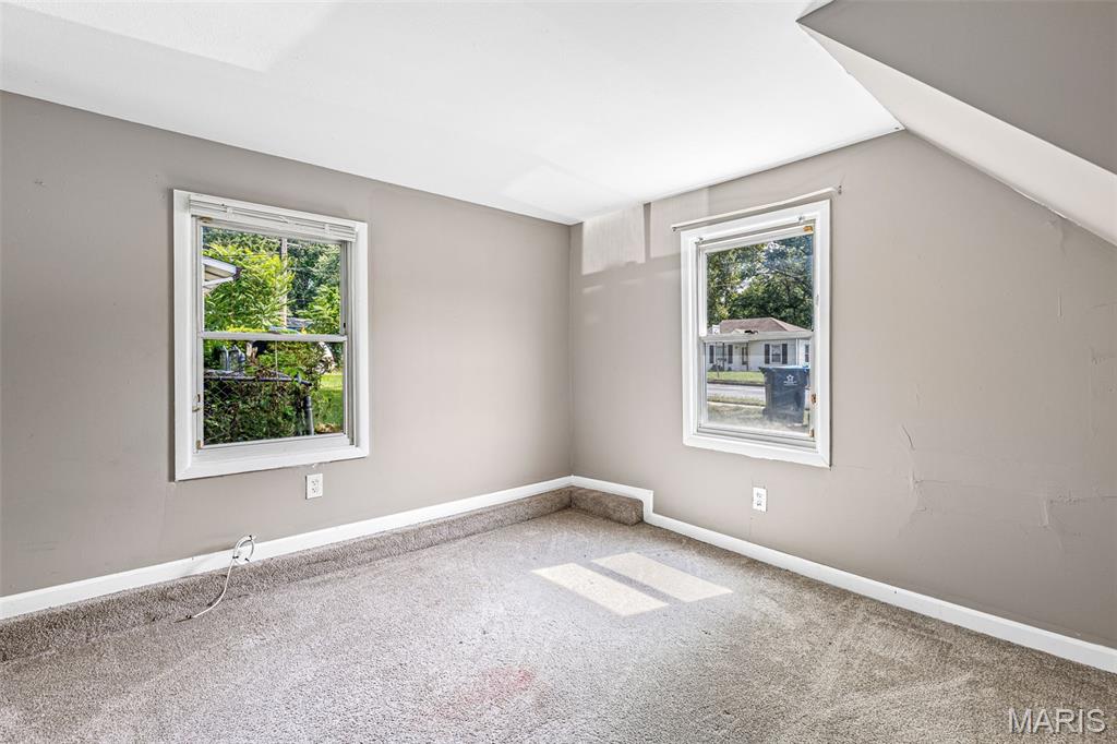 Elm Pt Place - Residential